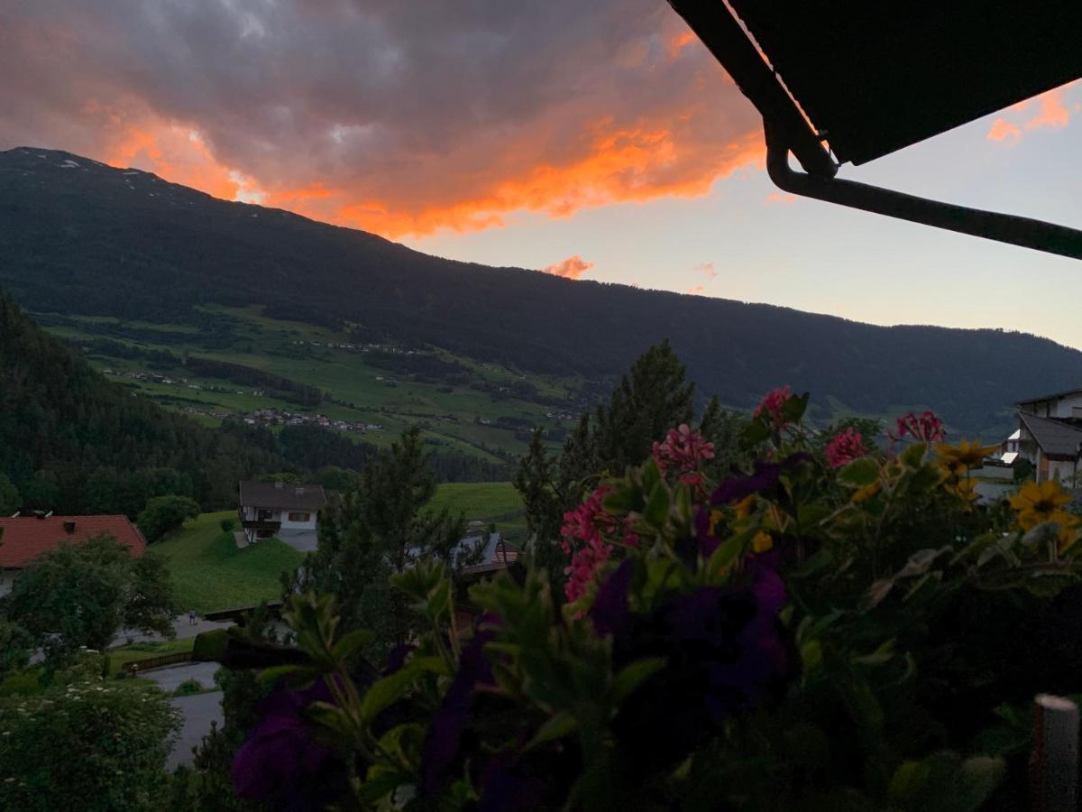Pension Jagerhof - Sommercard Inkl - 5 Min Zum Hochzeiger イェルツェンス エクステリア 写真